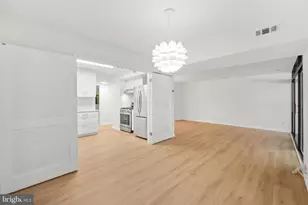 1656 Parkcrest Cir, Reston, VA 20190 - Photo 11