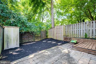 9513 Burdett Rd, Burke, VA 22015 - Photo 31