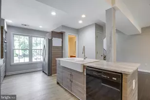 9513 Burdett Rd, Burke, VA 22015 - Photo 11