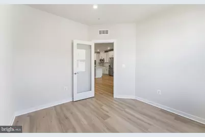 2136 Glacier Road, Herndon, VA 20170 - Photo 17