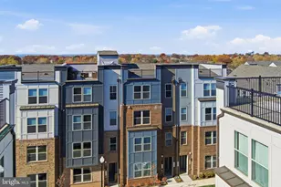 2136 Glacier Rd, Herndon, VA 20170 - Photo 3