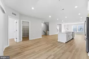 2136 Glacier Rd, Herndon, VA 20170 - Photo 13