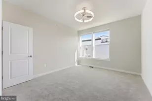 2136 Glacier Rd, Herndon, VA 20170 - Photo 37