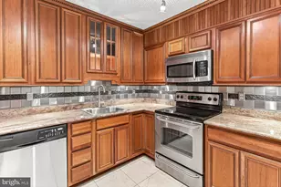 5903 Mt Eagle Dr, Alexandria, VA 22303 - Photo 25