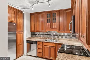 5903 Mt Eagle Dr, Alexandria, VA 22303 - Photo 23