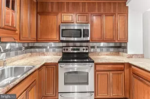 5903 Mt Eagle Dr, Alexandria, VA 22303 - Photo 27