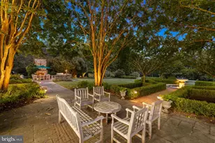 1205 Towlston Rd, Great Falls, VA 22066 - Photo 5