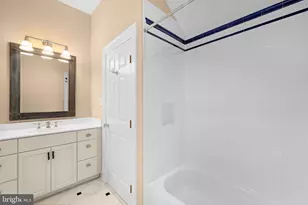 1205 Towlston Rd, Great Falls, VA 22066 - Photo 29