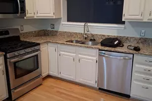 1384 Park Garden Ln, Reston, VA 20194 - Photo 5