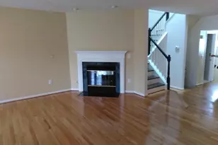 1384 Park Garden Ln, Reston, VA 20194 - Photo 9