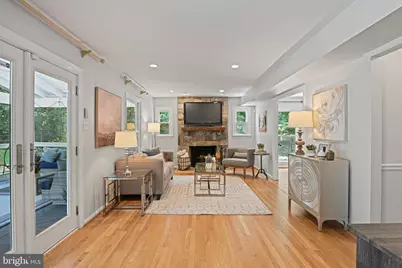 10302 Galpin Court, Great Falls, VA 22066 - Photo 13