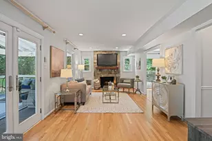 10302 Galpin Ct, Great Falls, VA 22066 - Photo 13