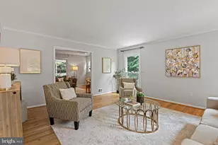 10302 Galpin Ct, Great Falls, VA 22066 - Photo 9