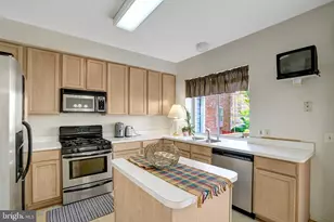 5126 Beauregard St, Alexandria, VA 22312 - Photo 3
