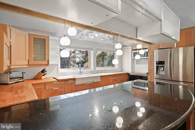 7914 Idylwood Road, Dunn Loring, VA 22027 - Photo 11