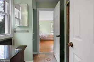 7914 Idylwood Rd, Dunn Loring, VA 22027 - Photo 17