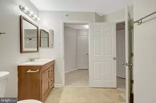 12737 Fair Briar Ln, Fairfax, VA 22033 - Photo 33