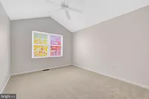 12737 Fair Briar Ln, Fairfax, VA 22033 - Photo 25