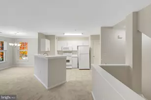 12855 Fair Briar Ln, Fairfax, VA 22033 - Photo 15