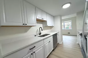 7734 Trevino Ln, Falls Church, VA 22043 - Photo 3