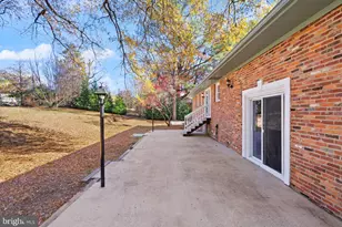 4211 Downing St, Annandale, VA 22003 - Photo 77