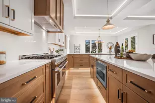 8023 Lewinsville Rd, McLean, VA 22102 - Photo 13