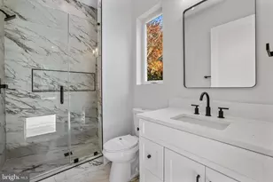 8023 Lewinsville Rd, McLean, VA 22102 - Photo 27