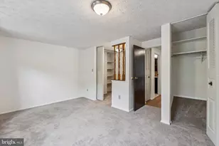 8277 Crestmont Cir, Springfield, VA 22153 - Photo 11