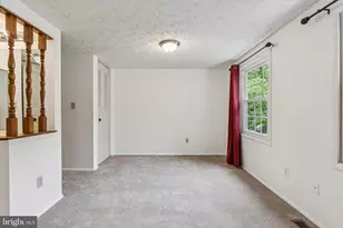 8277 Crestmont Cir, Springfield, VA 22153 - Photo 9