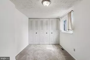 8277 Crestmont Cir, Springfield, VA 22153 - Photo 15