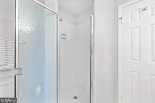 6260 Chaucer Ln, Alexandria, VA 22304 - Photo 39