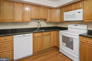 1120 Stevenson Ct, Herndon, VA 20170 - Photo 13