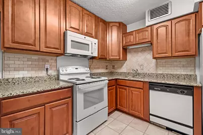 1800 Old Meadow Road #1412, McLean, VA 22102 - Photo 11