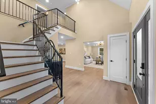 10333 Hickory Forest Dr, Oakton, VA 22124 - Photo 17