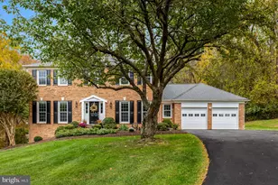 1633 Lozano Dr, Vienna, VA 22182 - Photo 5