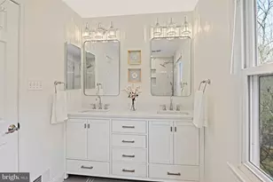 1633 Lozano Dr, Vienna, VA 22182 - Photo 51