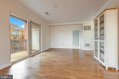 11770 Sunrise Valley Drive #321, Reston, VA 20191 - Photo 5