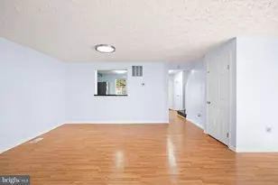 6917 Villa-Del-Rey Ct, Springfield, VA 22150 - Photo 3