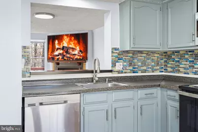 6917 Villa Del Rey Court, Springfield, VA 22150 - Photo 33