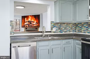 6917 Villa-Del-Rey Ct, Springfield, VA 22150 - Photo 33