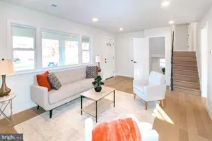 5716 Tremont Ct, Alexandria, VA 22303 - Photo 3