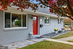 7137 Murray Ln, Annandale, VA 22003 - Photo 1