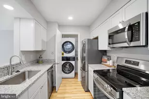 7711 Lafayette Forest Dr, Annandale, VA 22003 - Photo 13