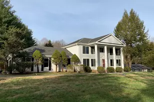 204 Donmore Dr, Great Falls, VA 22066 - Photo 1