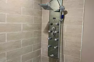 204 Donmore Dr, Great Falls, VA 22066 - Photo 7