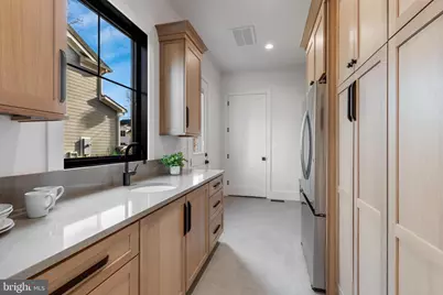 123 Tapawingo Road SW, Vienna, VA 22180 - Photo 17