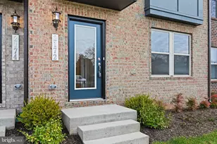 2172 Glacier Rd, Herndon, VA 20170 - Photo 3