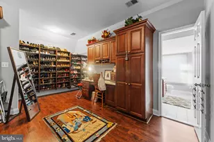 627 Walker Rd, Great Falls, VA 22066 - Photo 19