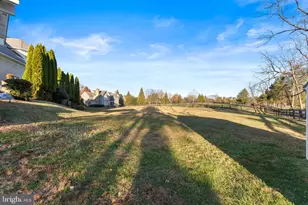 627 Walker Rd, Great Falls, VA 22066 - Photo 115