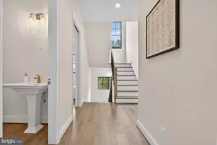 613 Blackstone Terrace NW, Vienna, VA 22180 - Photo 13